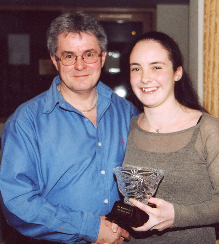 Michael Tierney presents the Billy Keogh Award to ine Breathnach